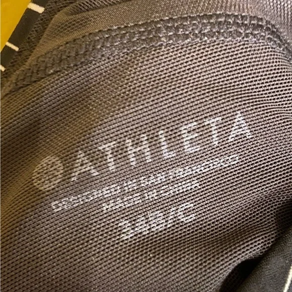 Athleta Black Striped Women's Sports Bra Size 34B/C. - Picture 4 of 4